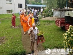 云南沧源金龙寺雨夏安居弘法送爱