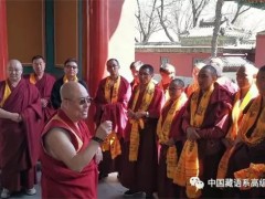 中国藏语系高级佛学院组织第十七届高级学衔班全体学员赴承德现场教学