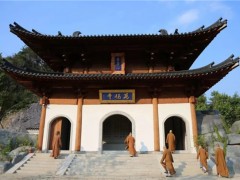 新加坡光明山普觉禅寺方丈、新加坡佛学院院长广声长老一行到福清黄檗山万福寺礼祖