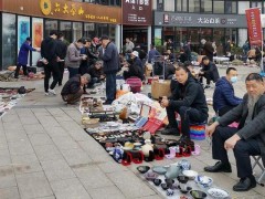 宁波某知名古玩市场买沉香珠，原以为淘到宝，孰不知是套路